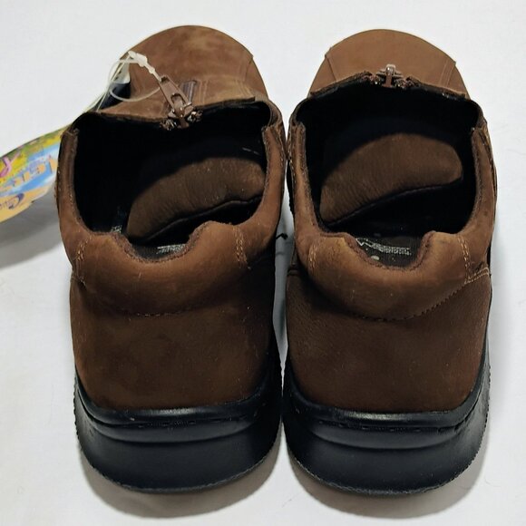 NWT COBBIE CUDDLERS WOMENS 9W BROWN SUEDE SHOE BOOTIES - Picture 3 of 12